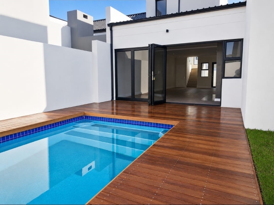 4 Bedroom Property for Sale in Sandown Western Cape